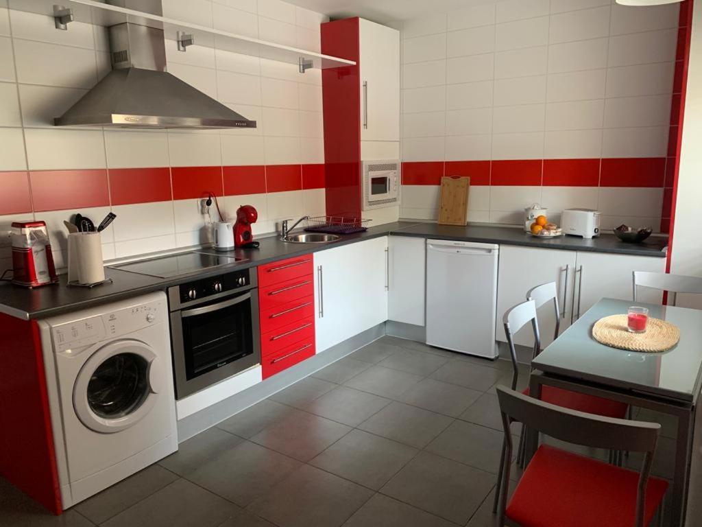 Apartamentos Los Tojos Colsa Kültér fotó