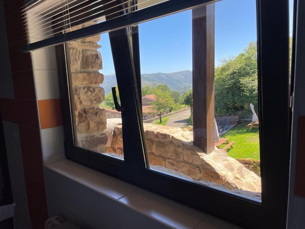 Apartamentos Los Tojos Colsa Kültér fotó