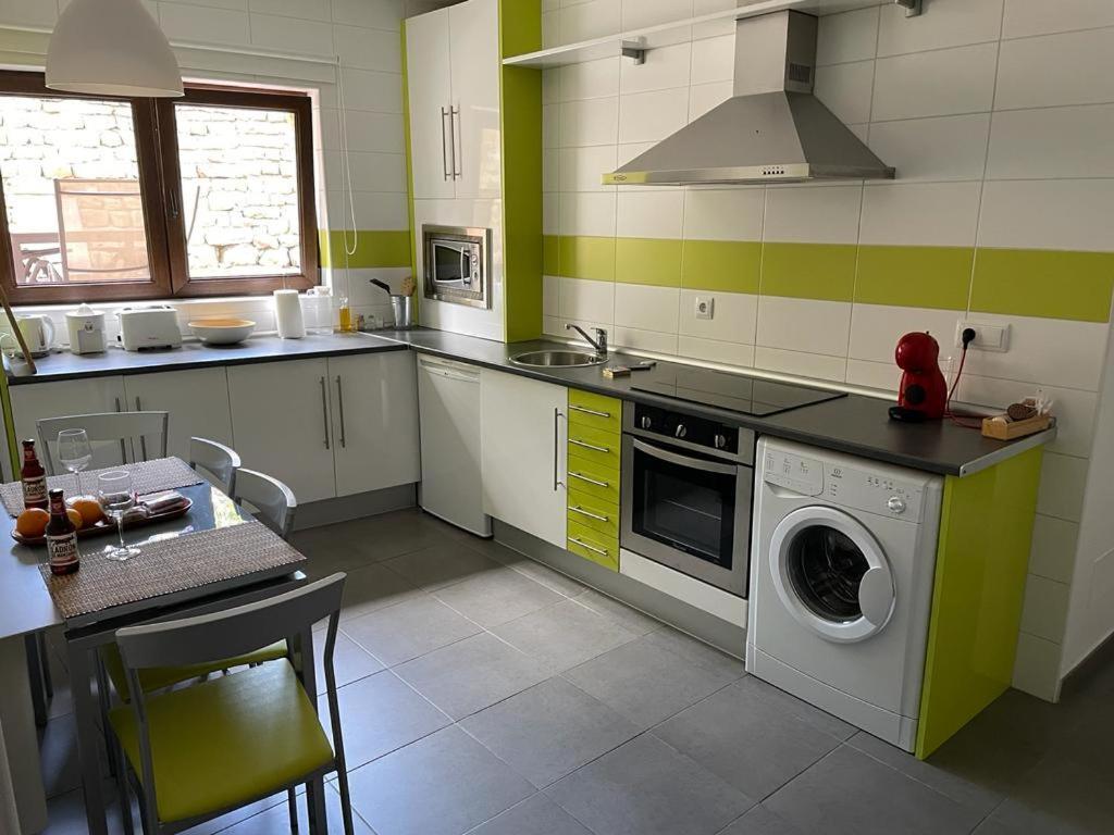 Apartamentos Los Tojos Colsa Kültér fotó