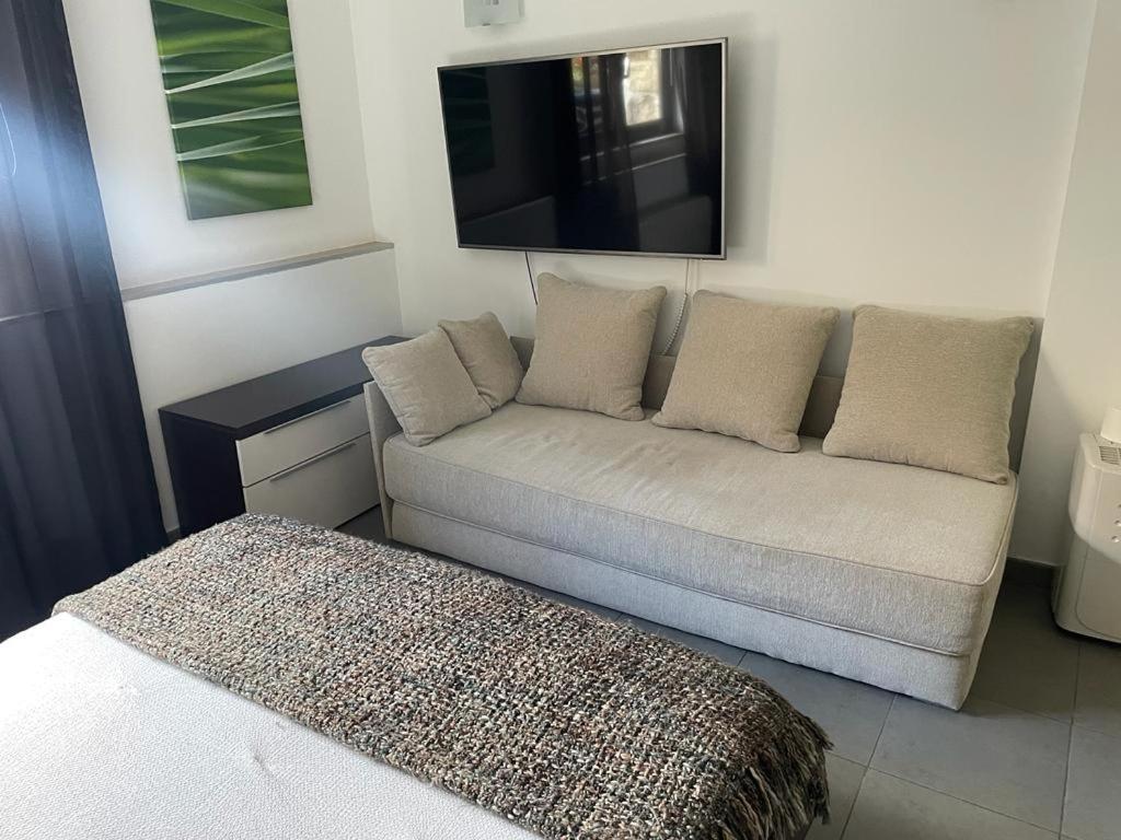 Apartamentos Los Tojos Colsa Kültér fotó
